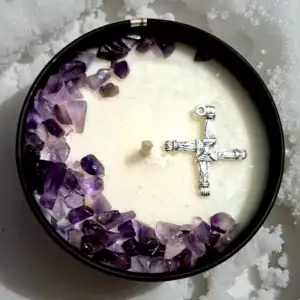 Bougie d’Imbolc - Lumière du renouveau - Améthyste & Croix de Brigid